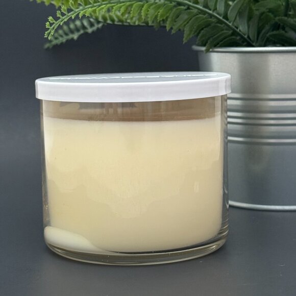 BBW Iced Lemon Pound Cake Bath & Body Works 3 Wick Candle - Picture 2 of 10